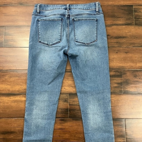 Harper Heritage Mid Rise Release Hem Jeans - Size 28 - Picture 7 of 11